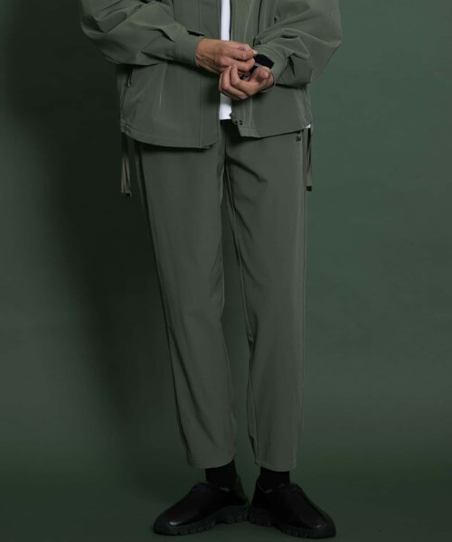 SENSE OF PLACE by URBAN RESEARCH（センスオブプレイスバイアーバンリサーチ）の「Uiscel　タックジョガースウェットパンツ（スウェットパンツ・メンズ・KHAKI/BLACK・one）」の10枚目の写真
