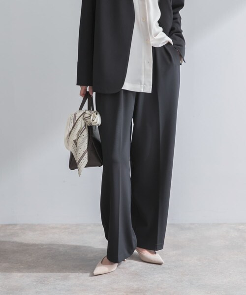 URBAN RESEARCH ROSSO（アーバンリサーチロッソ）の「ストレッチツイルタックストレートパンツ（その他パンツ・レディース・L.BEIGE/BLACK・36/38）」の6枚目の写真