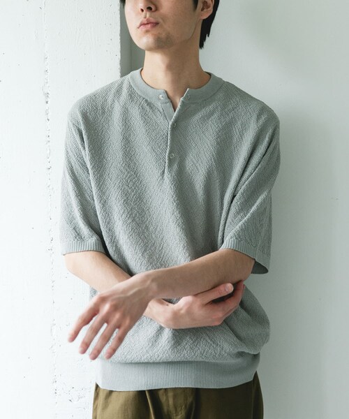 URBAN RESEARCH DOORS(アーバンリサーチドアーズ)の「『吸水速乾/防シワ/イージーケア/UVカット』DRYMIX カノコ ショートスリーブヘンリーネックニット(ニット/セーター・メンズ・BLACK/GRAY・M/L)」の21枚目の写真