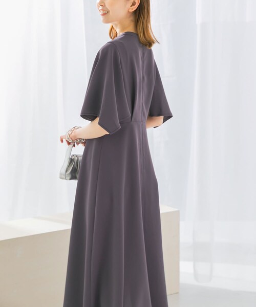 URBAN RESEARCH ROSSO（アーバンリサーチロッソ）の「フレアスリーブステッチデザインワンピース（ワンピース・レディース・B.GRAY/MOCHA/NAVY・FREE）」の7枚目の写真