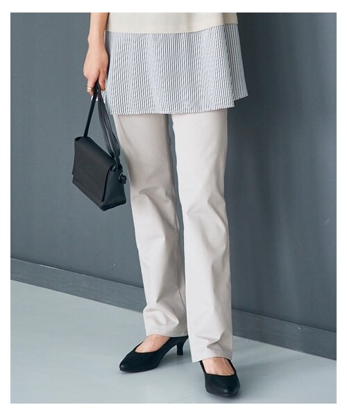 nissen（ニッセン）の「大きいサイズ すごのびストレッチツイルストレートパンツ（選べる太もも）（選べる２レングス）（チノパンツ・レディース・黒/ベージュ/ブルーグリーン/アイボリー/ダークグリーン/ダスティーブルー/パープルネイビー/プラムパープル/グレイッシュカーキ/キャラメルブラウン/オリーブカーキ/ビターキャラメル/キナリ/ネイビー(NET限定色)/スモーキーブルー/ミストモカ/アイスグレー/モスカーキ・73/76/80/84/88/92/96/98/106/114/122）」の22枚目の写真
