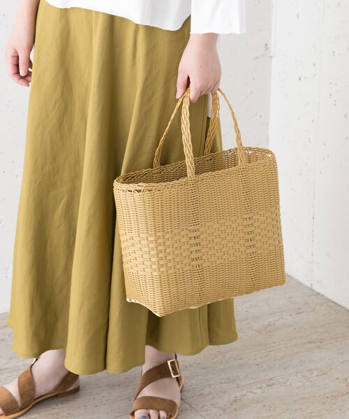 URBAN RESEARCH ROSSO（アーバンリサーチロッソ）の「PALOROSA　LACE SMALL TOTE（かごバッグ・レディース・24 PALM/02 BLACK/26 CARAMEL/29 ROSE・-）」の11枚目の写真