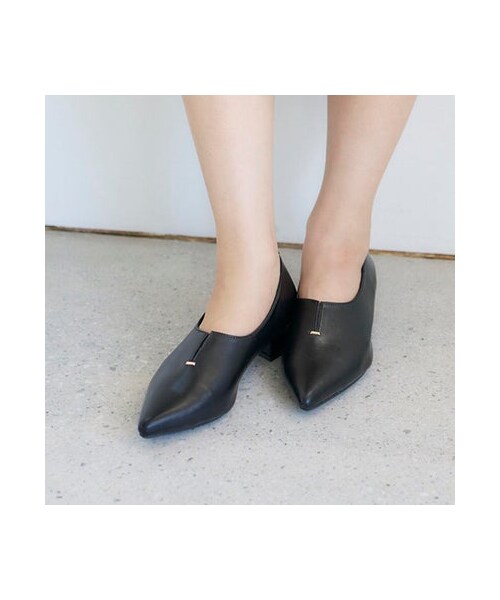 noyau（ノヤウ）の「ノヤウ noyau ポインテッドトゥスリットフラットパンプス （パンプス・レディース・BL/GD/DSV・S/22cm～22.5cm/M/23cm～23.5cm/L/24cm～24.5cm/LL/25cm）」の4枚目の写真