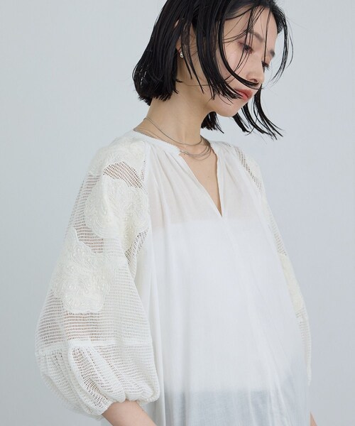 ADAM ET ROPE'(アダムエロペ)の「【WEB限定】ネット刺繍レースワンピース(ワンピース・レディース・ブラック/オフホワイト・F)」の13枚目の写真
