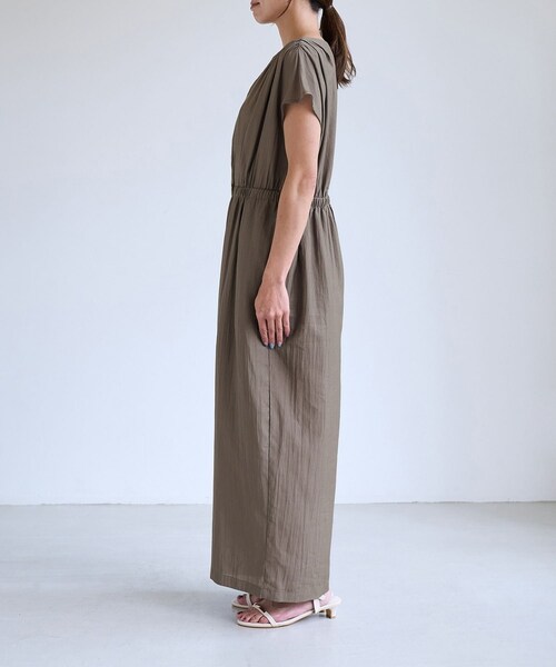 ROPE' PICNIC（ロペピクニック）の「【一部店舗限定】【emur/エミュール】梨地オールインワン（つなぎ/オールインワン・レディース・ブラック/グレー・F）」の22枚目の写真