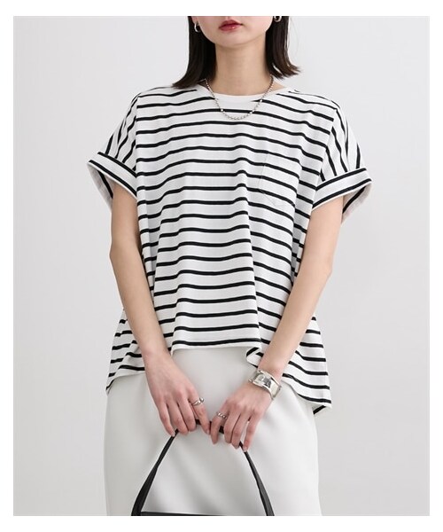 nissen（ニッセン）の「綿１００％　ゆるシルエット胸ポケット付Ｔシャツ【改良しました！】（Tシャツ/カットソー・レディース・[移行済]オフ/[移行済]ベージュ/[移行済]クロ/[移行済]カーキ/[移行済]パープル/[移行済]ブルー/[移行済]ダークグレー/[移行済]グレージュ/[移行済]モカ/[移行済]ブルーグレー/[移行済]スモークピンク/オフホワイト/ベージュ/ブラック/カーキ/モカ/ブルーグレー/スモークピンク/ミント/イエロー/ターコイズブルー/オフ×黒ボーダー(新色)/スカイブルー(新色)・M/L/LL/S/3L）」の13枚目の写真