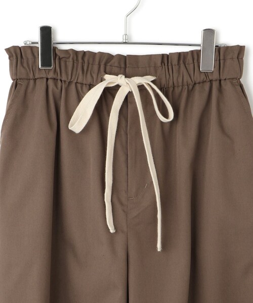 ADAM ET ROPE'(アダムエロペ)の「【WEB限定】リラックスパラシュートパンツ(その他パンツ・レディース・チャコール/ブラウン・36/38)」の20枚目の写真