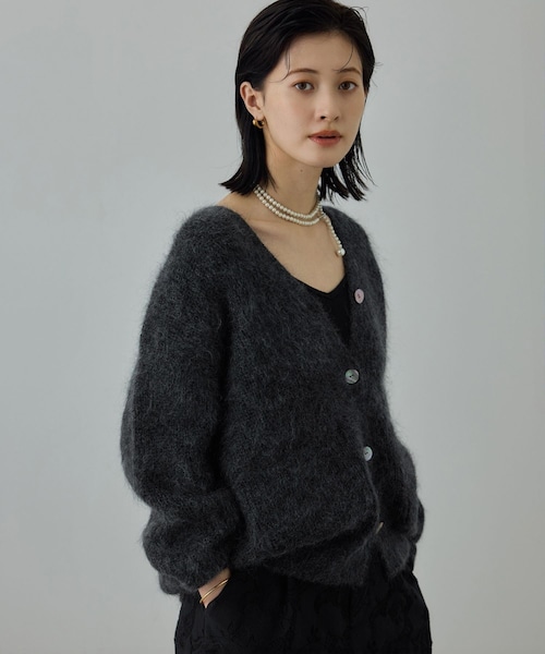 ROPE'（ロペ）の「スーパーキッドモヘヤVネックカーディガン/イージーケア（カーディガン/ボレロ・レディース・ピンク系/チャコール・F）」の12枚目の写真