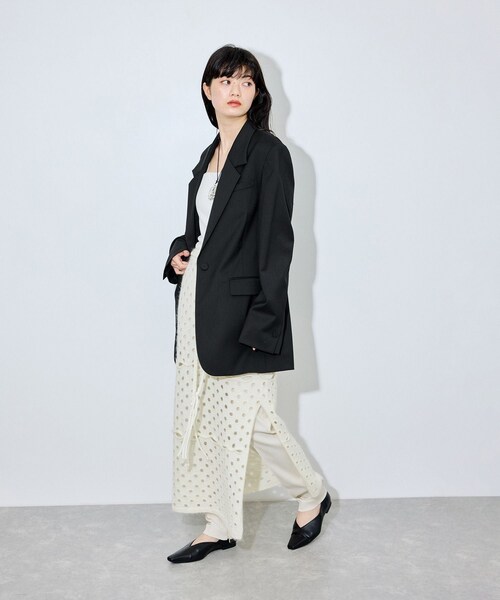 ADAM ET ROPE'(アダムエロペ)の「【サステナブル】シングルブレストスリットジャケット/セットアップ対応(テーラードジャケット・レディース・ブラック/ダークブラウン・36/38)」の9枚目の写真