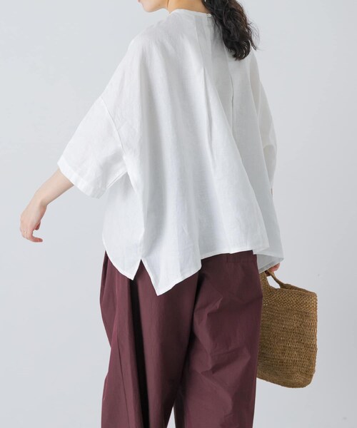 かぐれ（カグレ）の「リネンクルーネック半袖シャツ（シャツ/ブラウス・レディース・OFF/BLACK/ROYAL BLUE・Free）」の5枚目の写真