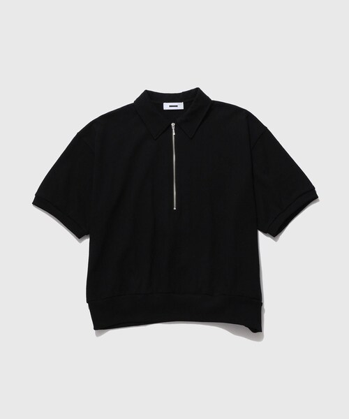 ADAM ET ROPE'(アダムエロペ)の「【REVERBERATE/リバーバレイト】HALF ZIP JERSEY SHORT SLEEVE(ポロシャツ・メンズ・ブラック/チャコール/ブルー系・2)」の1枚目の写真