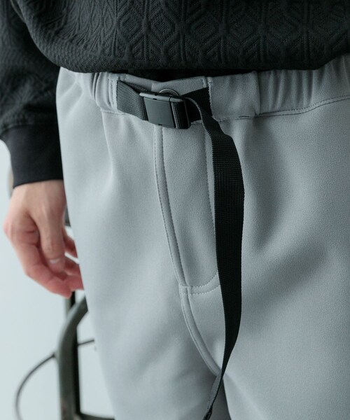 ITEMS URBANRESEARCH(アイテムズ アーバンリサーチ)の「WINDPROOF 裏フリースボンディング パンツ(その他パンツ・メンズ・GRY/KHK/BLK・M/L)」の21枚目の写真