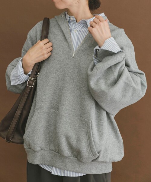 ITEMS URBANRESEARCH(アイテムズ アーバンリサーチ)の「ハイヒートコットンハーフジップスウェット(パーカー・レディース・BEG/GRY/BLK・Free)」の12枚目の写真