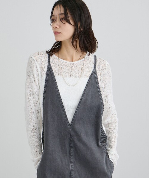 ADAM ET ROPE'(アダムエロペ)の「オーバーダイデニムサロペット(サロペット/オーバーオール・レディース・チャコール/キナリ・M/S)」の11枚目の写真