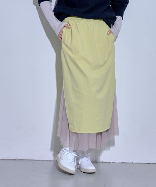 THE GOODLAND MARKET（ザグッドランドマーケット）の「『別注』MIDIUMISOLID×TGM　RE Nylon layered skirt（スカート・レディース・BEIGE/Y.GREEN/BLACK・FREE）」の16枚目の写真