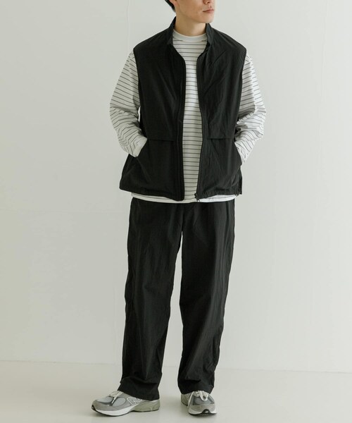 URBAN RESEARCH(アーバンリサーチ)の「『UR TECH』ナイロンベスト(テーラードジャケット・メンズ・BLACK/BLUE/GRAY・M/L)」の4枚目の写真