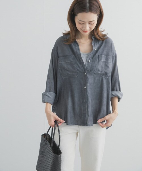 URBAN RESEARCH DOORS(アーバンリサーチドアーズ)の「シアーデニムシャツ(シャツ/ブラウス・レディース・INDIGO/BLACK・Free)」の6枚目の写真