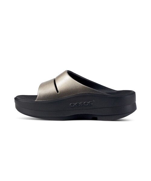 ROPE' PICNIC(ロペピクニック)の「【J'aDoRe限定】【OOFOS/ウーフォス】OOmega OOahh Luxe(サンダル・レディース・ブラック/ブラック系・23.0/24.0)」の18枚目の写真