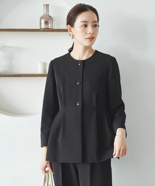 URBAN RESEARCH（アーバンリサーチ）の「ノーカラーペプラムジャケット（ノーカラージャケット・レディース・NAVY/BLACK・Free）」の3枚目の写真