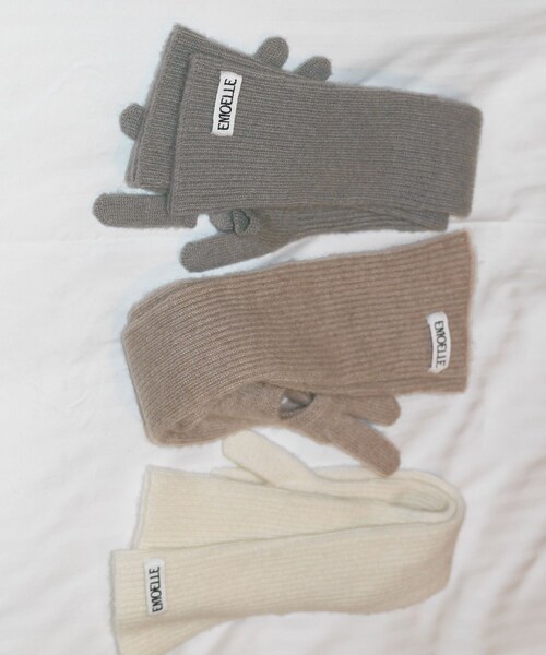 ADAM ET ROPE'（アダムエロペ）の「【EMOELLE】カシミヤロングニットグローブ（手袋・レディース・グレー系/オフホワイト/ベージュ系・F）」の15枚目の写真