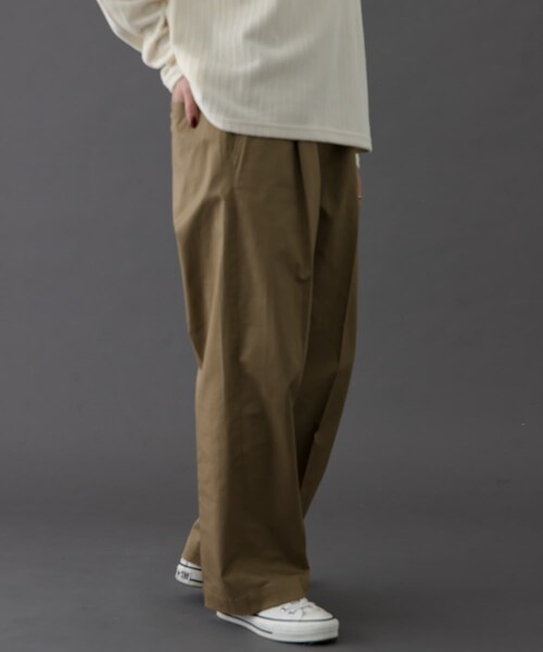 URBAN RESEARCH DOORS(アーバンリサーチドアーズ)の「FORK&SPOON イージーチノパンツ(チノパンツ・レディース・BLACK/BEIGE・1/2)」の14枚目の写真