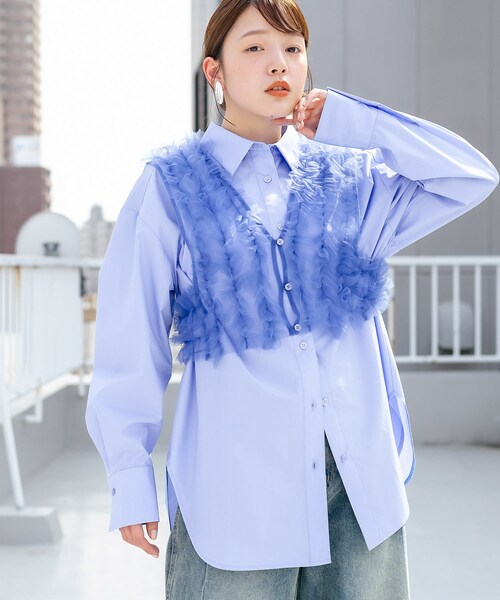 KBF（ケイビーエフ）の「シアーフリルSETシャツ（シャツ/ブラウス・レディース・BLUE×BLUE/PINK×GRAY/CCL×CCL・one）」の2枚目の写真