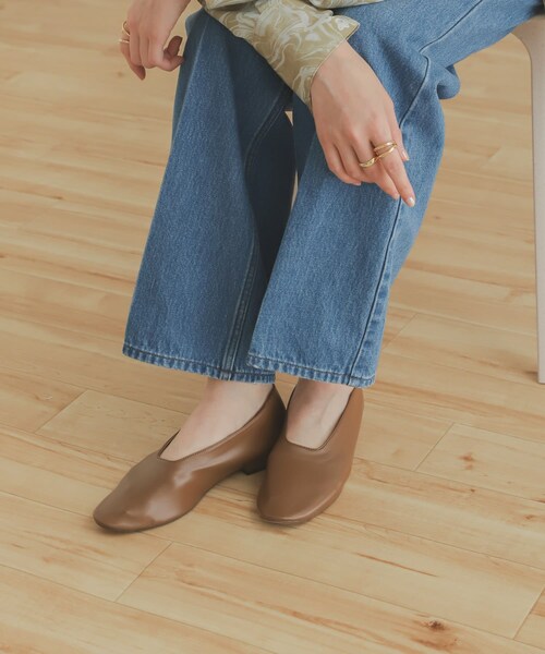 SENSE OF PLACE by URBAN RESEARCH（センスオブプレイスバイアーバンリサーチ）の「甲深ソフトフラットシューズ（パンプス・レディース・IVORY/BLACK/BROWN/SILVER・S/M/L）」の18枚目の写真