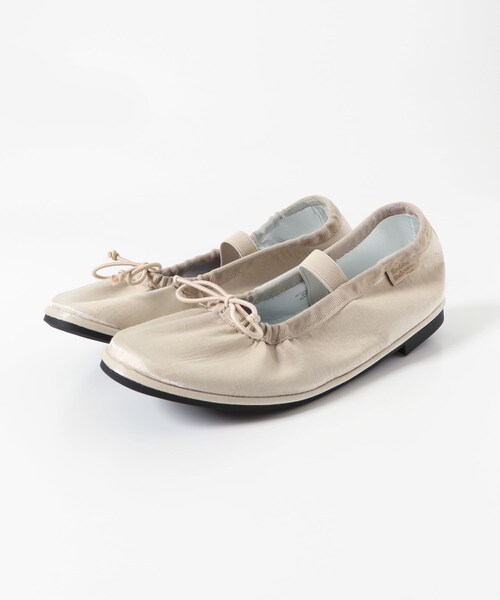 URBAN RESEARCH DOORS(アーバンリサーチドアーズ)の「Rockfish Weatherwear WISLEY SCRUNCH FLAT(バレエシューズ・レディース・BLACK/BEIGE・23.5/24/24.5)」の16枚目の写真