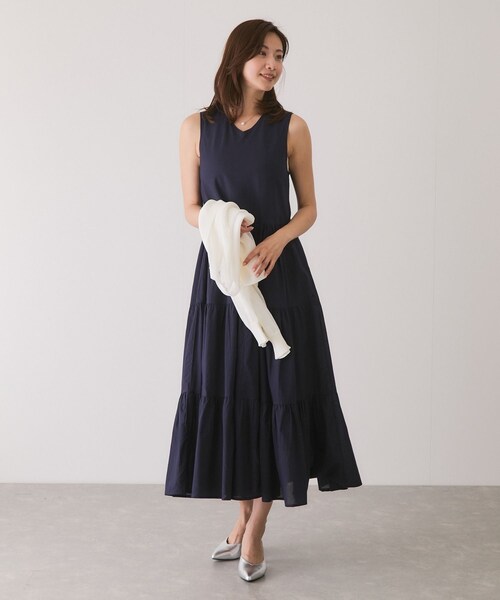 Jayro（ジャイロ）の「ティアードノースリーブフレアワンピース（ワンピース・レディース・ブラック/ダークブラウン/ネイビー・M）」の4枚目の写真