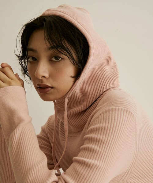 ADAM ET ROPE'（アダムエロペ）の「【極上の肌ざわり】バラクラバ-CreamyCotton /クリーミーコットン-（ストール/ショール・レディース・ブラック系/ホワイト系/モスグリーン/ピンク系・F）」の4枚目の写真