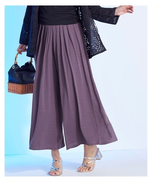 nissen（ニッセン）の「【接触冷感】さらひやカットソーワイドパンツ（接触冷感・UVカット）（７分丈）（パンツ・レディース・カーキ/ネイビー/黒/ネイビー系ストライプ/グレージュ/モカ/【ドロップ】ボルドー/ピスタチオイエロー/グリーン/パープル/オフホワイト・S/M/L/LL/3L/4L/5L/6L/8L/10L）」の12枚目の写真