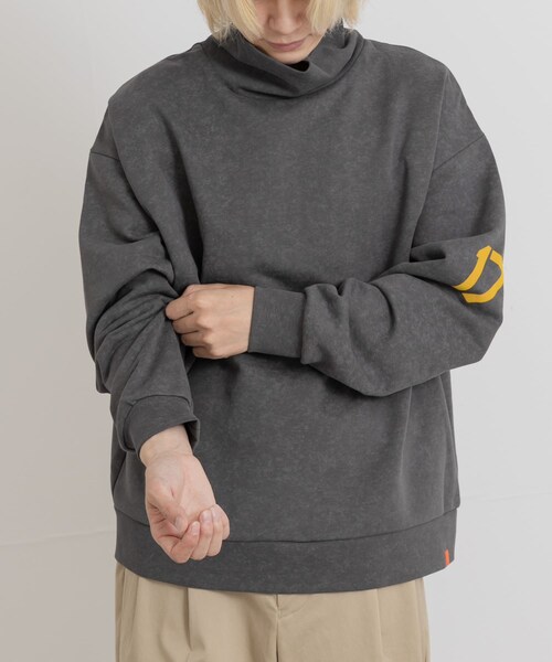 THE GOODLAND MARKET（ザグッドランドマーケット）の「TONY　LA turtle neck fleece SWEAT（スウェット・メンズ・BLK/GRY・M/L）」の2枚目の写真