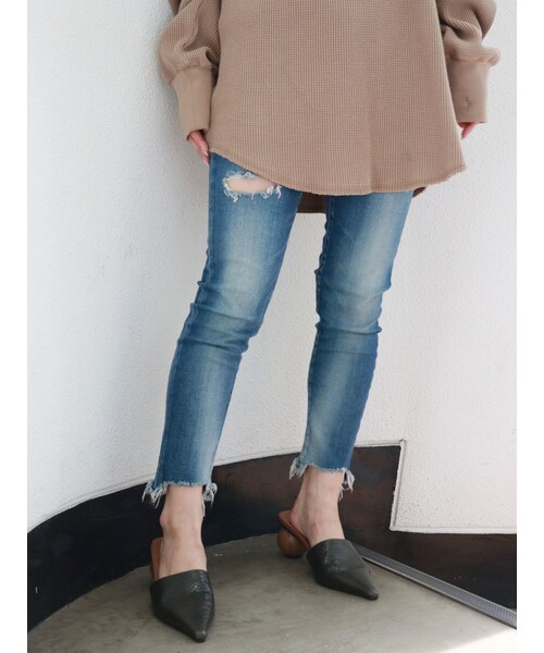 Ungrid（アングリッド）の「クラッシュフレイドヘムストスリ（デニムパンツ・レディース・ブルー/インディゴ・24ｲﾝﾁ/27ｲﾝﾁ/26ｲﾝﾁ/23ｲﾝﾁ/25ｲﾝﾁ）」の6枚目の写真