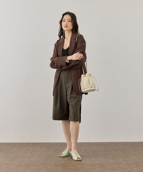 ADAM ET ROPE'（アダムエロペ）の「【サステナブル】アジャストハーフパンツ（その他パンツ・レディース・ブラック/ブラウン系・36/38）」の7枚目の写真