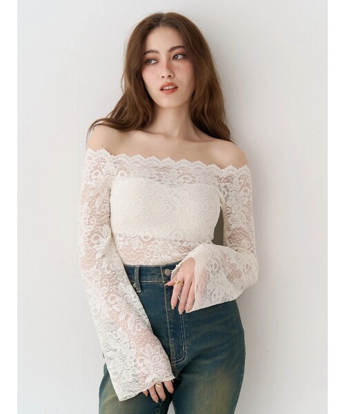 EVRIS（エヴリス）の「スカラップオフショルレーストップス（シャツ/ブラウス・レディース・ホワイト/ブラック・F）」の3枚目の写真