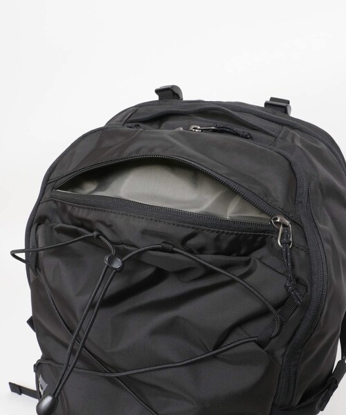 URBAN RESEARCH DOORS（アーバンリサーチドアーズ）の「patagonia　Refugio Day Pack 30L（バックパック/リュック・メンズ・NGRY/SPWI/BLK・one）」の8枚目の写真