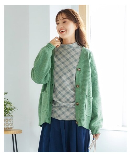 nissen（ニッセン）の「大きいサイズ モチモチあたたか吸湿発熱ハイネックトップス（Tシャツ/カットソー・レディース・アイボリー系バイヤスチェック/杢グレー系バイヤスチェック/ネイビー系チェック/ピンク系小花柄/オフホワイト系バイヤスチェック/グリーン系小花柄/オレンジ系ギンガムチェック/グレー系バイヤスチェック/アイボリー小花/ピンク系バイヤスチェック/グリーン・L/LL/3L/4L/5L/6L/8L/10L）」の13枚目の写真