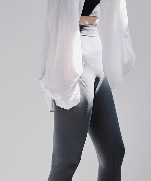 URBAN RESEARCH（アーバンリサーチ）の「eume　ずっとレギンスSM（レギンス/スパッツ・レディース・ダークグレー・S/M/M/L）」の3枚目の写真