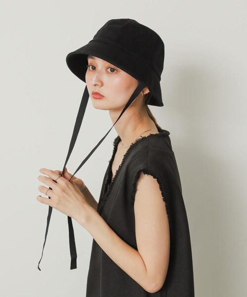 SENSE OF PLACE by URBAN RESEARCH(センスオブプレイスバイアーバンリサーチ)の「コットンツイルリボンバケットハット(ハット・レディース・IVORY/BLACK・One/one)」の2枚目の写真