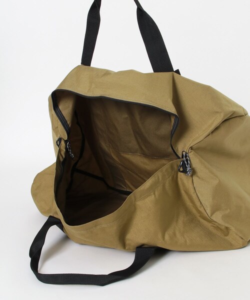 URBAN RESEARCH（アーバンリサーチ）の「OUTDOOR PRODUCTS　Roll Boston GIANT（ボストンバッグ・メンズ・FUCHSIA/BEIGE/BLACK/BURGUNDY/LIMELIGHT/NAVY/PURPLE/RED/SKYBLUE/TANGERINE・FREE）」の15枚目の写真