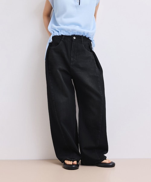ADAM ET ROPE'(アダムエロペ)の「【WEB限定】・【サステナブル】タックディティールワイドデニムワイドパンツ(デニムパンツ・レディース・ブラック/ブルー/サックス・34/36/38)」の21枚目の写真