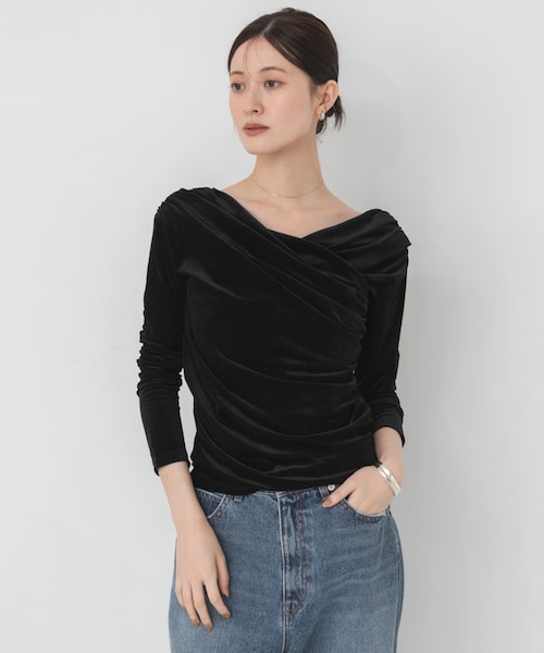 URBAN RESEARCH(アーバンリサーチ)の「ベロアオフショルドレープカットソー(Tシャツ/カットソー・レディース・OFF WHITE/BLACK・Free)」の3枚目の写真