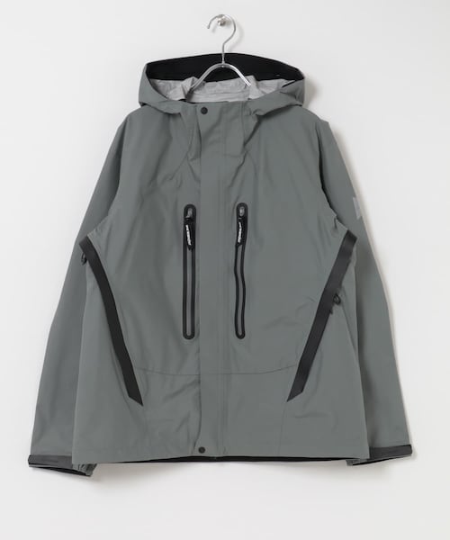 EKAL(エカル)の「and wander 2.5L hiker rain jacket(テーラードジャケット・メンズ・black/l.gray・M/L)」の14枚目の写真