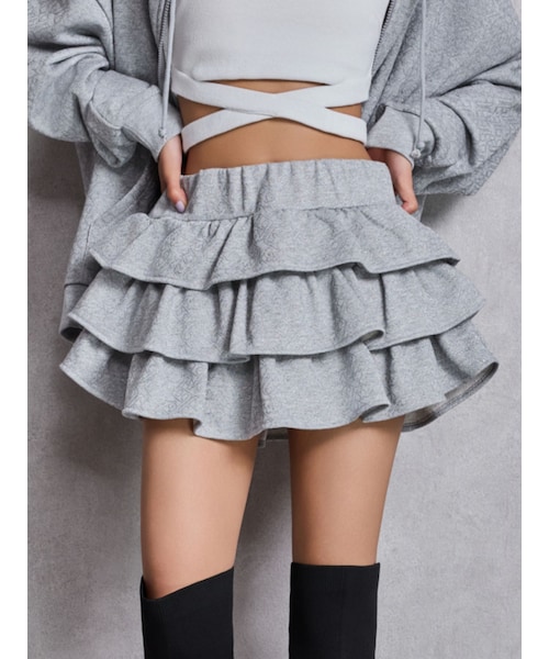 GYDA（ジェイダ）の「GG chain glitter print tieredスカートライクショートパンツ（スカート・レディース・グレー/ブラック・F）」の2枚目の写真