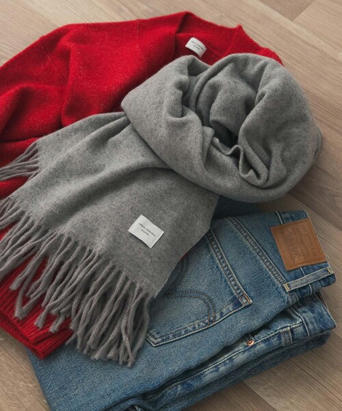 URBAN RESEARCH DOORS（アーバンリサーチドアーズ）の「なめらかプレーンストール（ストール/ショール・レディース・BEIGE/YELLOW/BLUE/GRAY・one）」の10枚目の写真