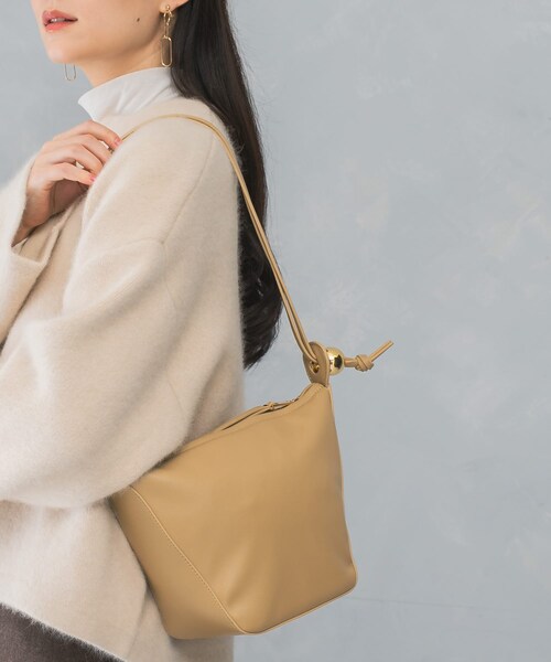 URBAN RESEARCH ROSSO（アーバンリサーチロッソ）の「LE VERNIS　Transformer Bag（その他雑貨・レディース・ベージュ/パイソン/ブラック・-）」の2枚目の写真