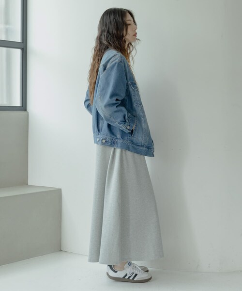 URBAN RESEARCH Sonny Label（アーバンリサーチサニーレーベル）の「ノーカラーオーバーサイズGジャン（デニムジャケット・レディース・インディゴ/グレー・FREE）」の16枚目の写真
