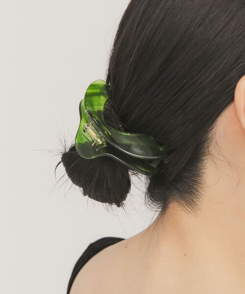 KBF（ケイビーエフ）の「ラウンドバンスクリップ（バレッタ/ヘアクリップ・レディース・GREEN/BROWN・One）」の2枚目の写真