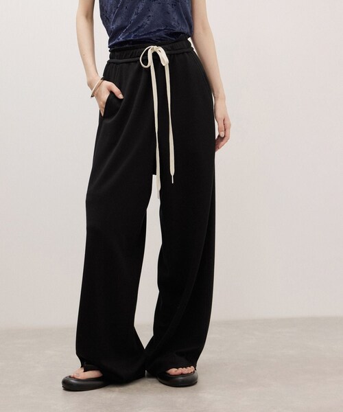 ADAM ET ROPE'(アダムエロペ)の「【サステナブル】UNSEENジャージパンツ(その他パンツ・レディース・ブラック/ダークブラウン/ピンク・36/38)」の20枚目の写真