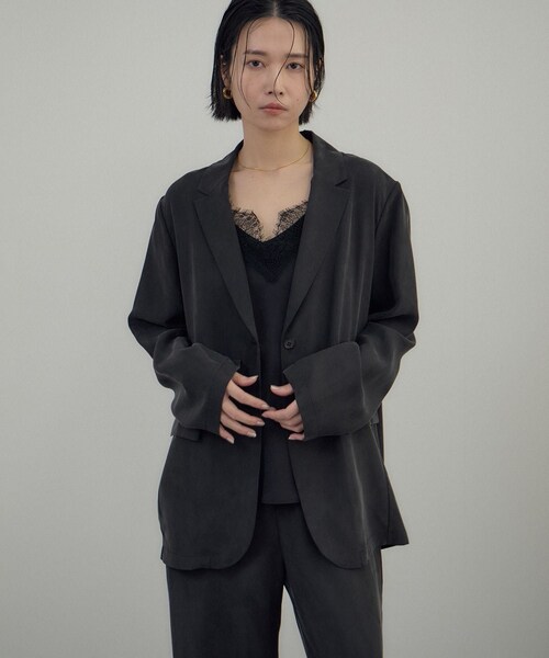 ADAM ET ROPE'（アダムエロペ）の「フレンチレースフィブリルサテンキャミソール（キャミソール・レディース・ブラック/オフホワイト・F）」の9枚目の写真